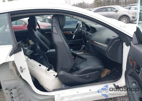 2013 Mercedes-Benz E 350 z USA, uszkodzony, nr VIN WDDKJ5KB0DF198623